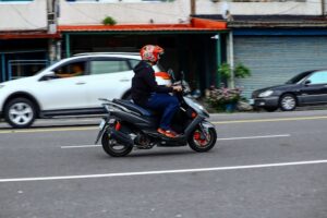 assurance scooter
