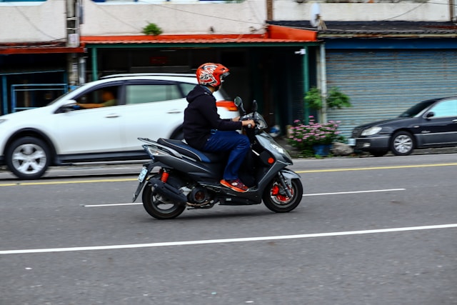 assurance scooter